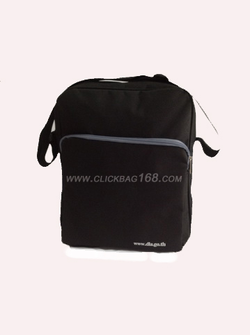 กระเป๋าเอกสารทรงตั้งซิปเทาคาดด้านหน้า CLICK 0104